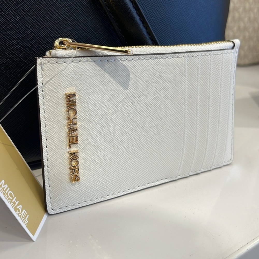 MICHAEL KORS
Jet Set Travel Medium Top Zip Leather Card Case Wallet 
Optic White - Picture 4 of 16